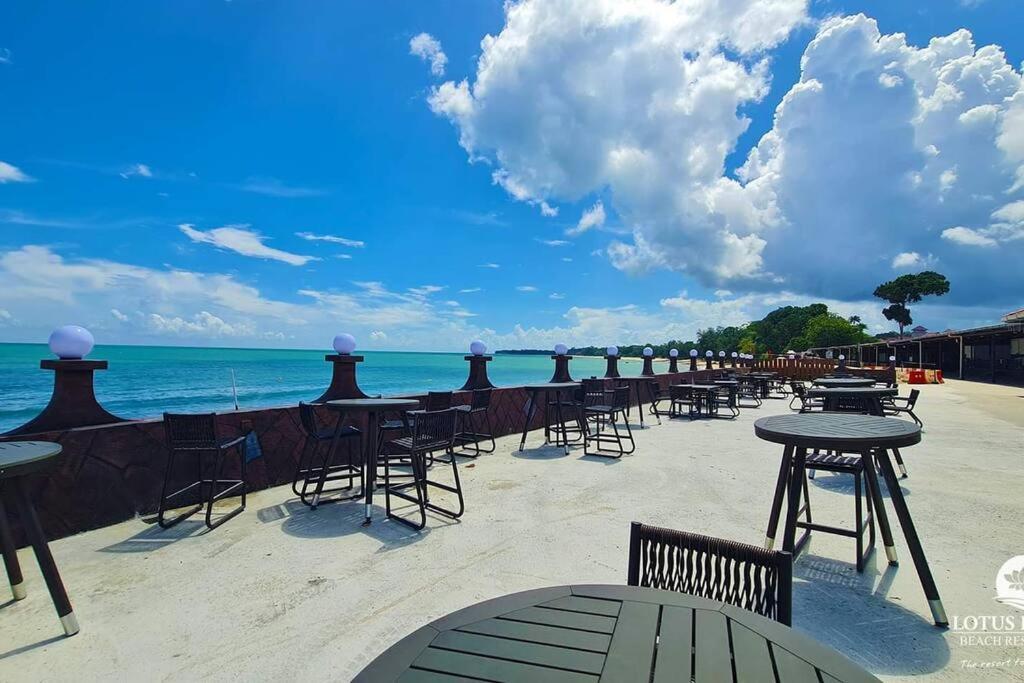 Lotus Desaru Beach Resort, 2 Bdrms, W/Splash Park Bandar Penawar Esterno foto