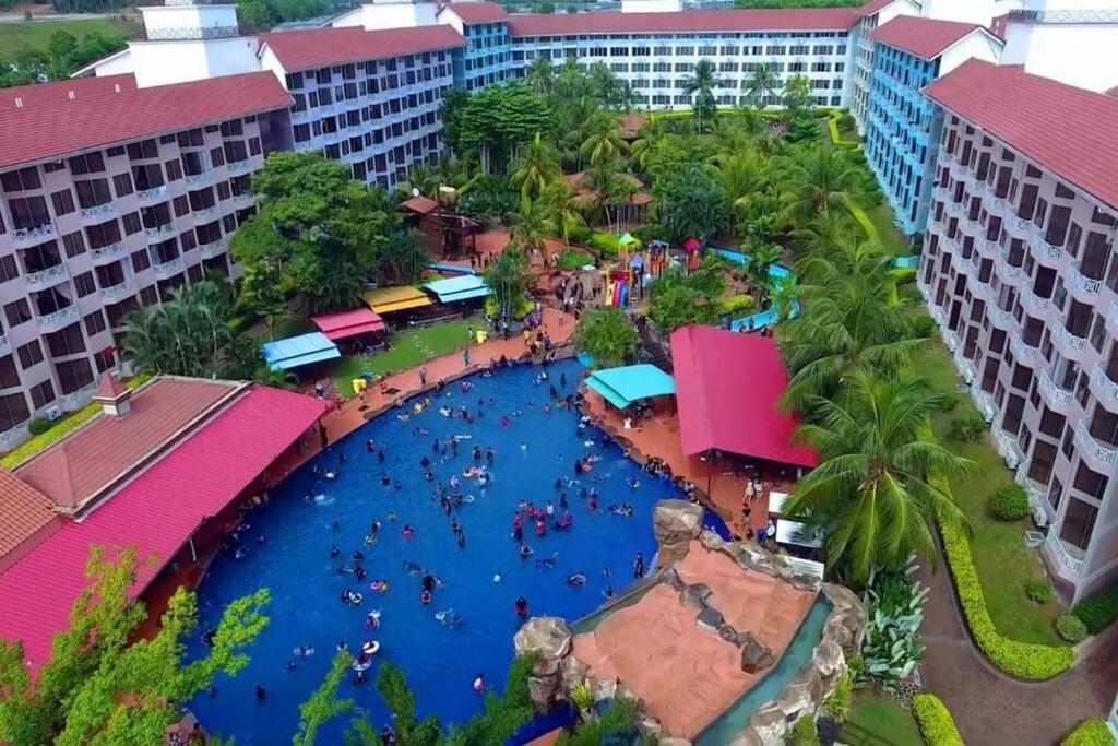 Lotus Desaru Beach Resort, 2 Bdrms, W/Splash Park Bandar Penawar Esterno foto