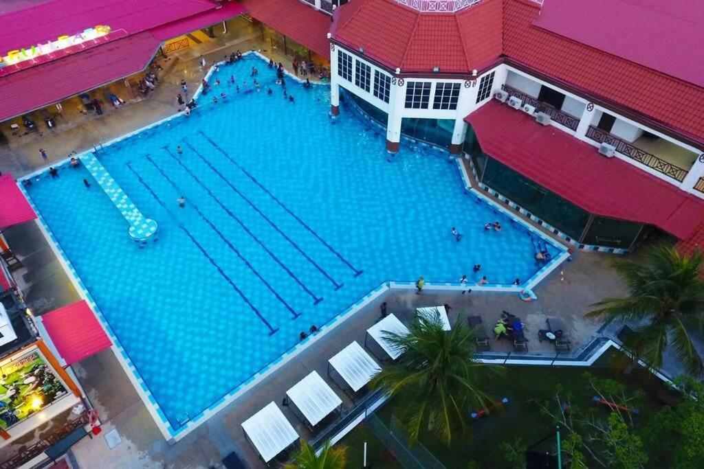 Lotus Desaru Beach Resort, 2 Bdrms, W/Splash Park Bandar Penawar Esterno foto